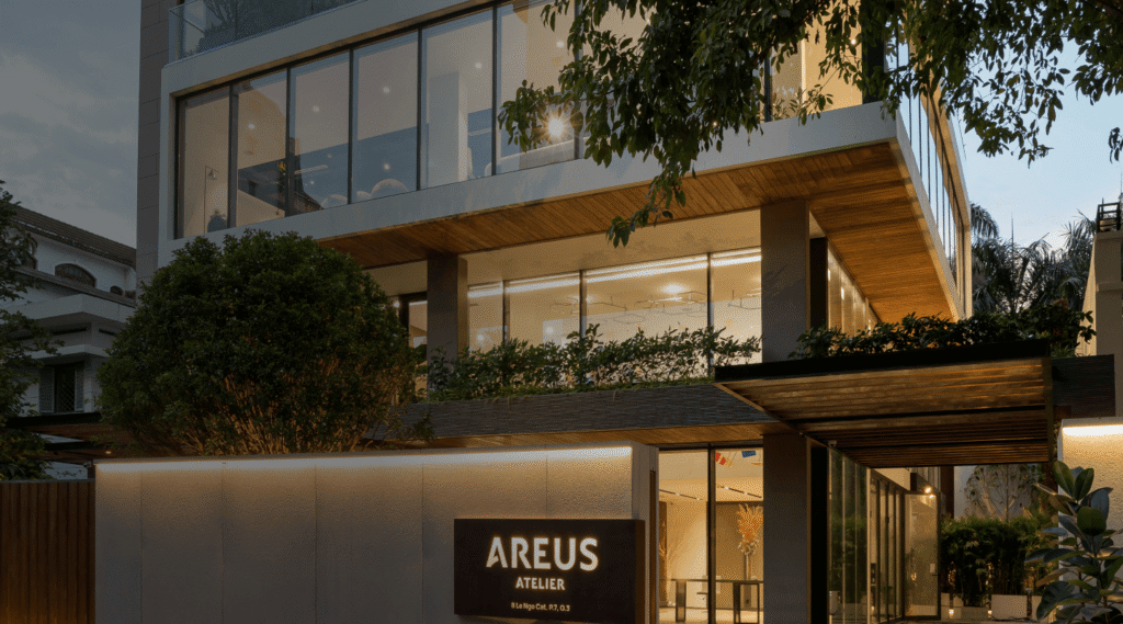 Ưu & Nhược Điểm Của Kính Cường Lực