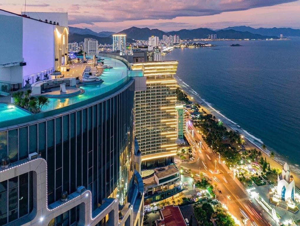 Vách Kính Inox VINPEARL Nha Trang